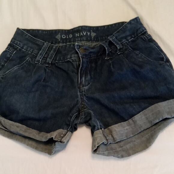 Old Navy Women's Size 6 Blue Jean Shorts with Cuffed Hem. Athleisure, Summer - Picture 1 of 7